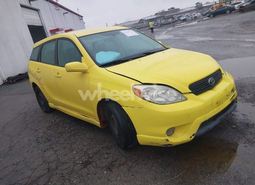 2005 Toyota Matrix XR (VIN 2T1KR32E35C329930) main photo
