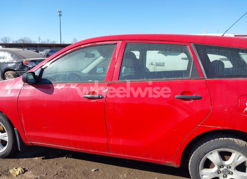 Photo 14 of 2005 Toyota Matrix (VIN 2T1KR32E35C353080)