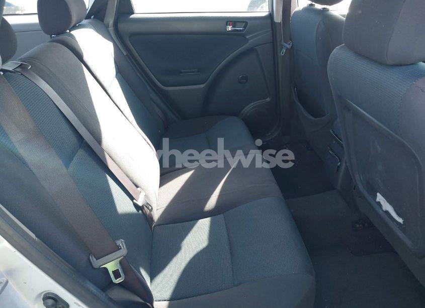 Photo 8 of 2005 Toyota Matrix XR (VIN 2T1KR32E35C391831)