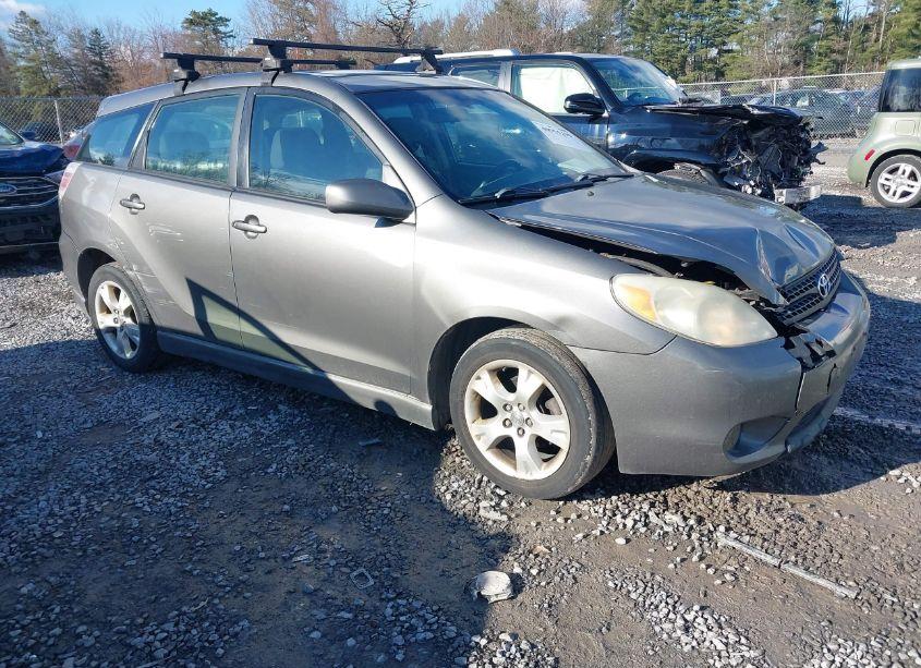 2007 Toyota Matrix XR (VIN 2T1KR32E37C624738) main photo