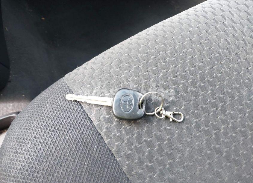 Photo 11 of 2007 Toyota Matrix (VIN 2T1KR32E37C659117)