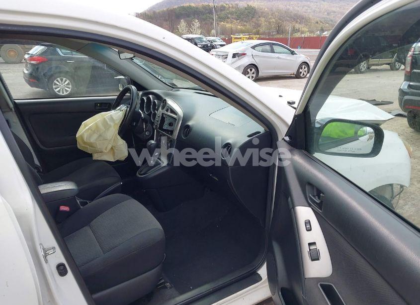 Photo 5 of 2007 Toyota Matrix (VIN 2T1KR32E37C659117)