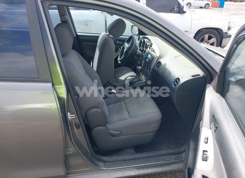 Photo 5 of 2007 Toyota Matrix XR (VIN 2T1KR32E37C667542)