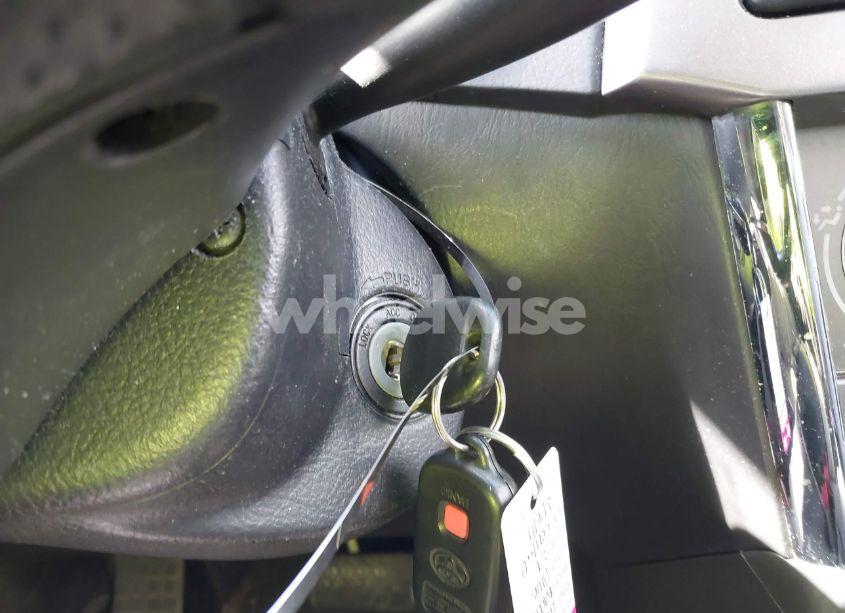 Photo 11 of 2007 Toyota Matrix (VIN 2T1KR32E37C679254)