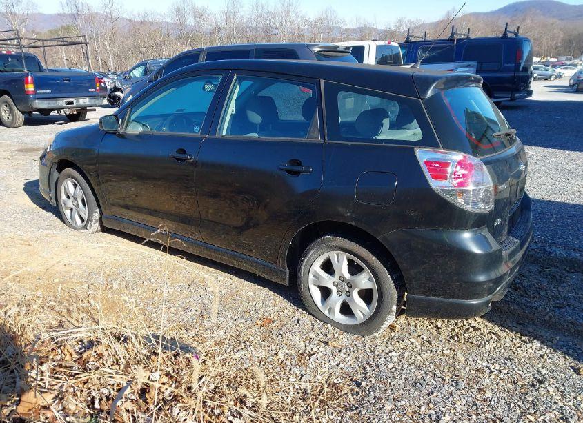 Photo 3 of 2005 Toyota Matrix XR (VIN 2T1KR32E45C350253)