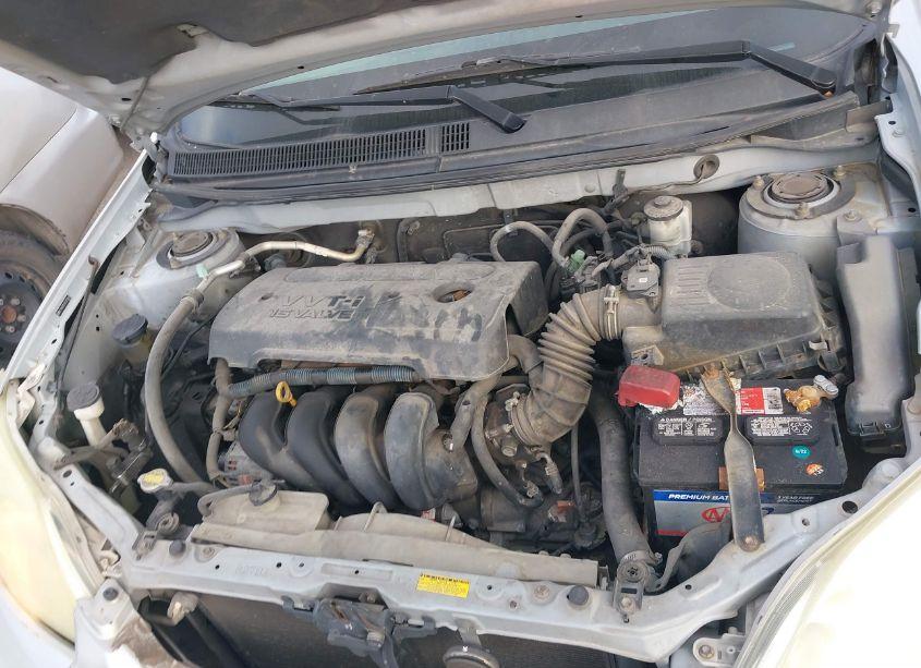 Photo 10 of 2005 Toyota Matrix (VIN 2T1KR32E45C351645)