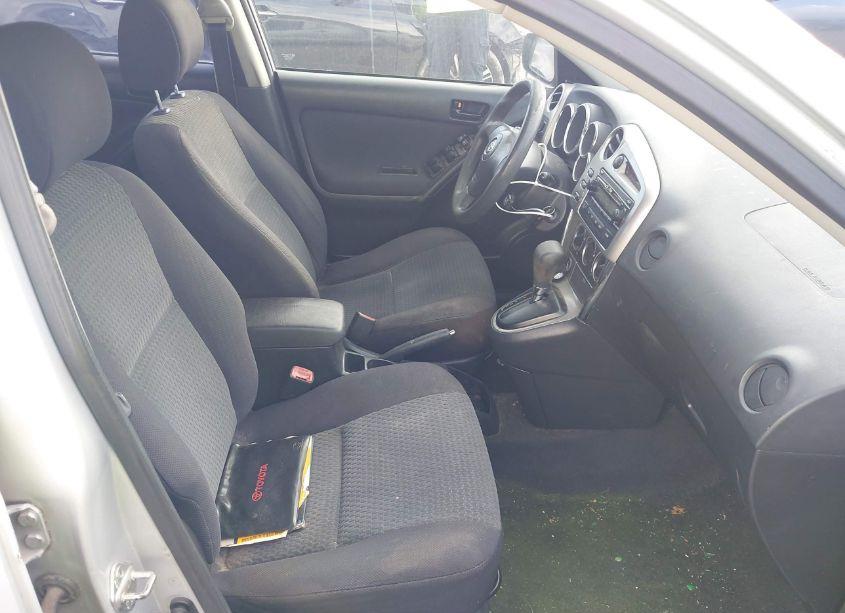 Photo 5 of 2005 Toyota Matrix (VIN 2T1KR32E45C351645)