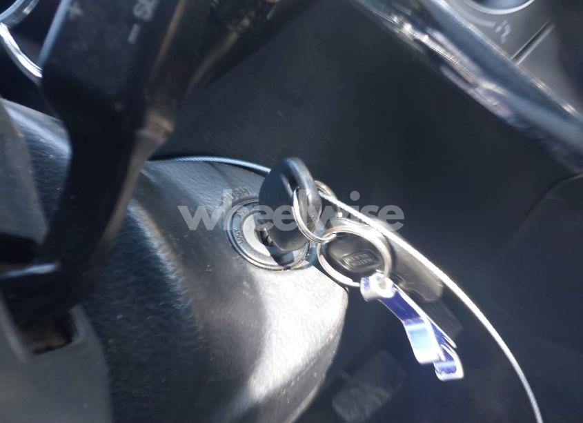 Photo 11 of 2006 Toyota Matrix XR (VIN 2T1KR32E46C599119)