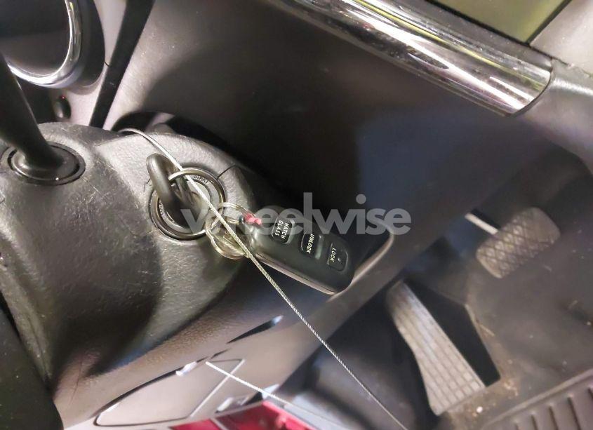 Photo 11 of 2007 Toyota Matrix XR (VIN 2T1KR32E47C636882)