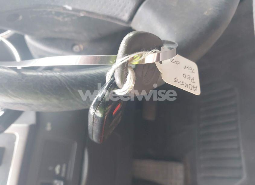 Photo 11 of 2007 Toyota Matrix (VIN 2T1KR32E47C678517)