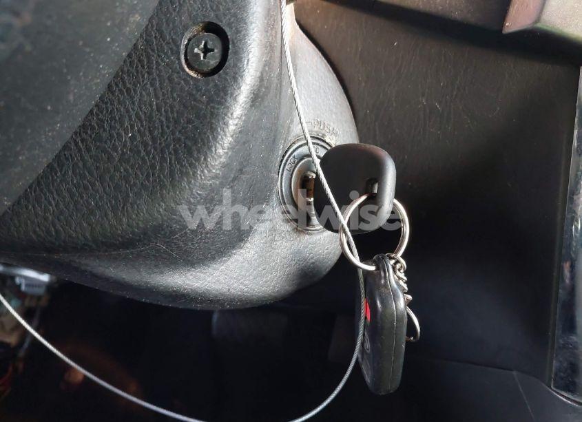 Photo 11 of 2007 Toyota Matrix XR (VIN 2T1KR32E47C680008)