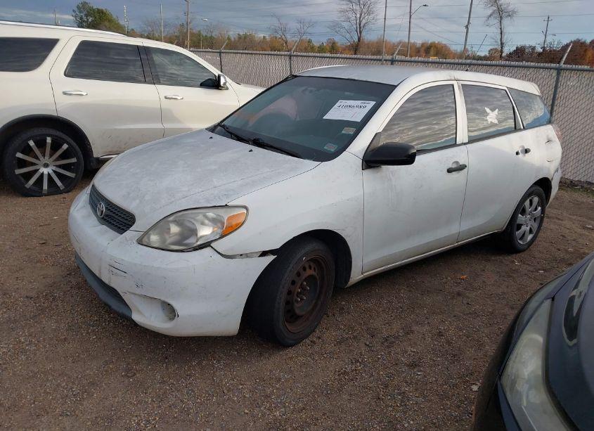 Photo 2 of 2007 Toyota Matrix (VIN 2T1KR32E47C685418)