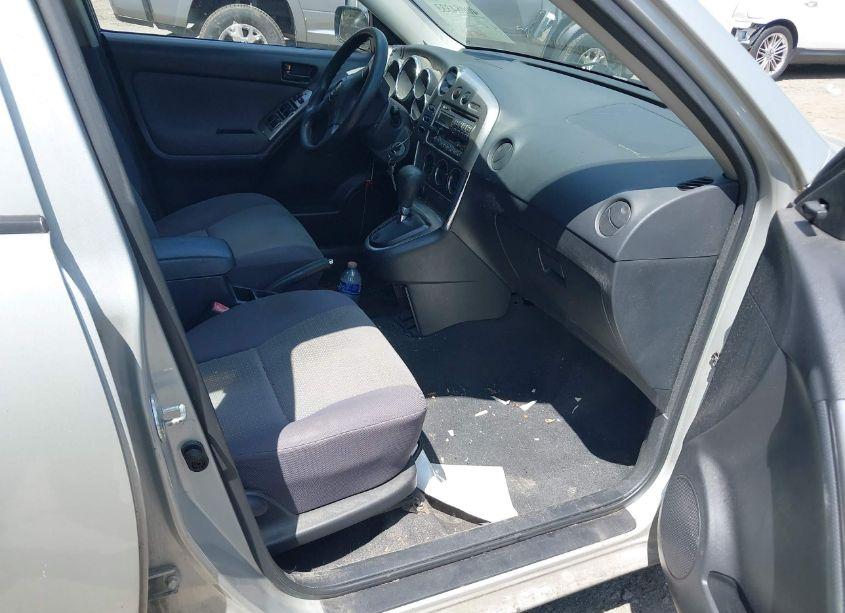 Photo 5 of 2004 Toyota Matrix STANDARD (VIN 2T1KR32E54C286903)