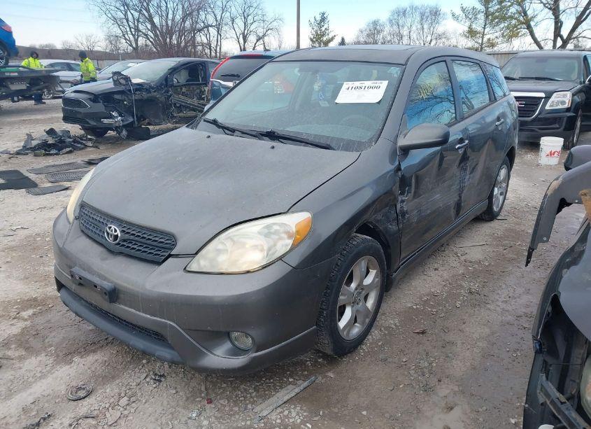 Photo 2 of 2007 Toyota Matrix XR (VIN 2T1KR32E57C637037)