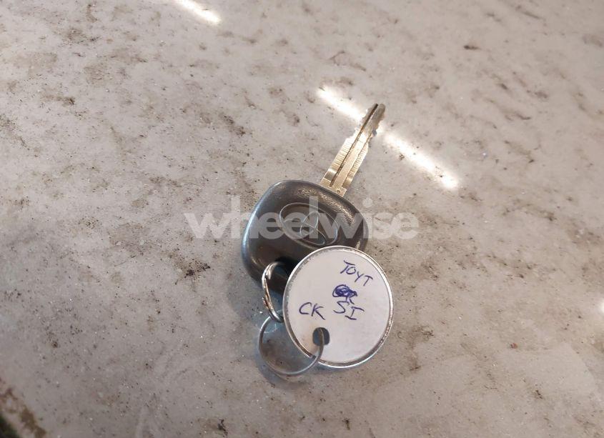 Photo 11 of 2008 Toyota Matrix (VIN 2T1KR32E58C714362)