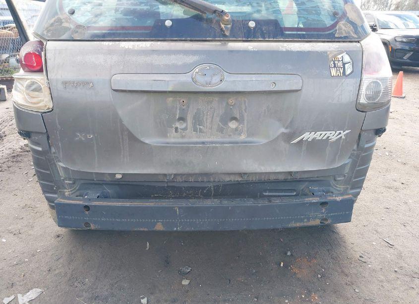 Photo 12 of 2005 Toyota Matrix XR (VIN 2T1KR32E65C369886)