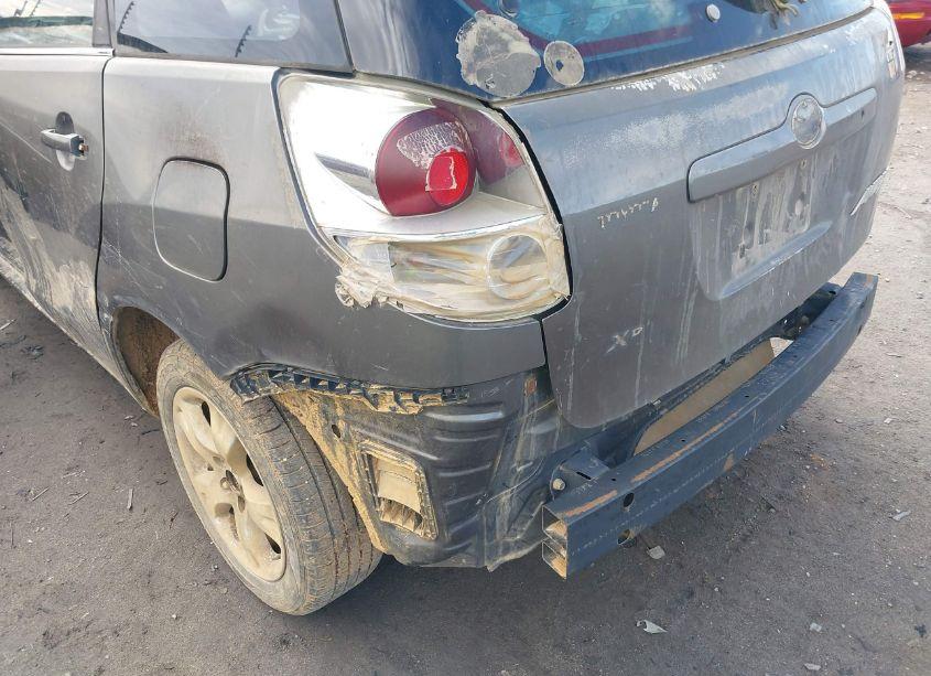 Photo 13 of 2005 Toyota Matrix XR (VIN 2T1KR32E65C369886)