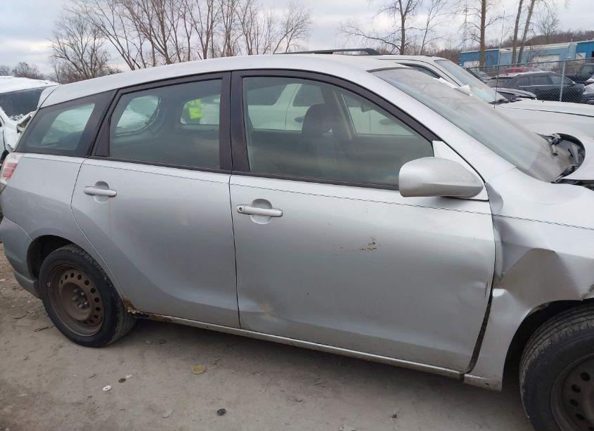 Photo 14 of 2005 Toyota Matrix XR (VIN 2T1KR32E65C504395)