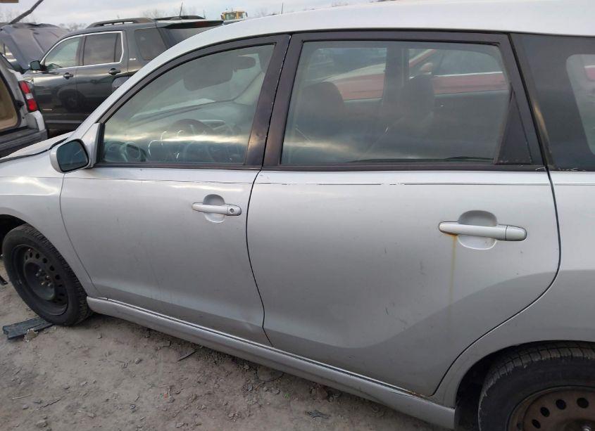 Photo 15 of 2005 Toyota Matrix XR (VIN 2T1KR32E65C504395)