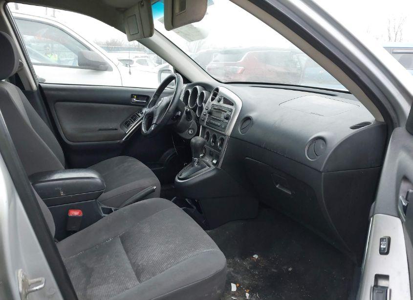 Photo 5 of 2005 Toyota Matrix XR (VIN 2T1KR32E65C504395)