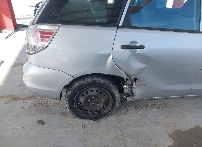 Photo 6 of 2006 Toyota Matrix (VIN 2T1KR32E66C565506)