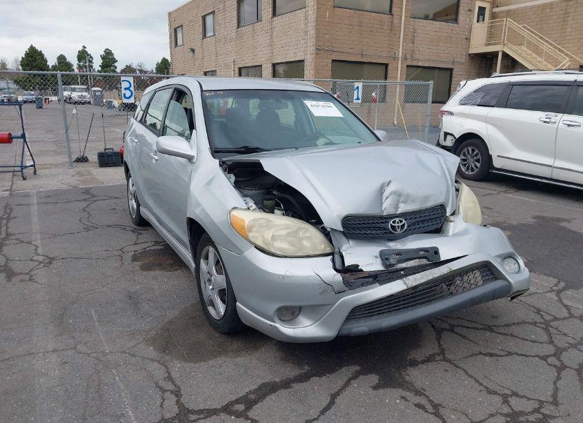 2006 Toyota Matrix XR (VIN 2T1KR32E66C617460) main photo