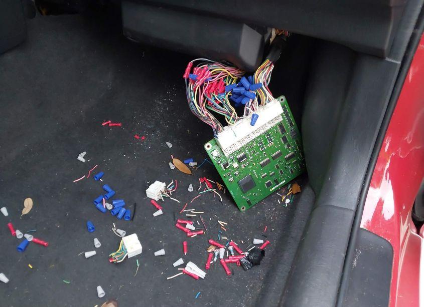 Photo 13 of 2007 Toyota Matrix XR (VIN 2T1KR32E67C657765)