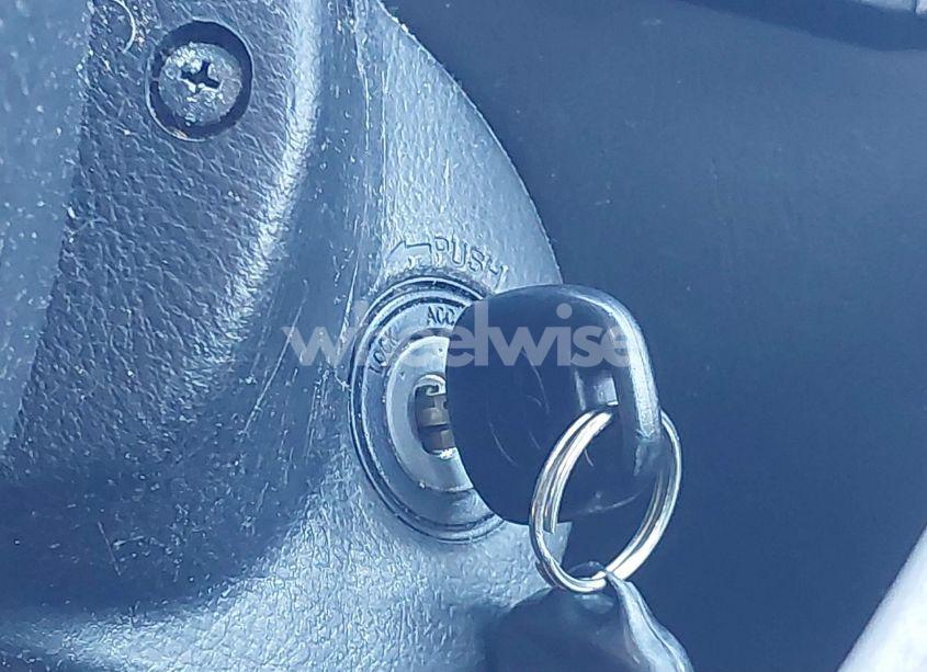 Photo 11 of 2007 Toyota Matrix (VIN 2T1KR32E67C664036)