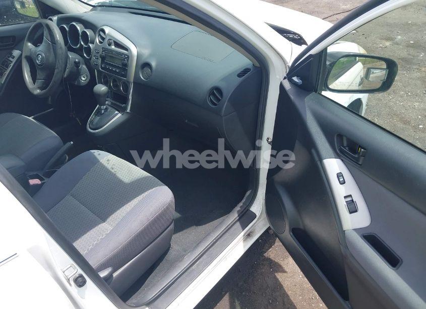 Photo 5 of 2008 Toyota Matrix (VIN 2T1KR32E68C707355)