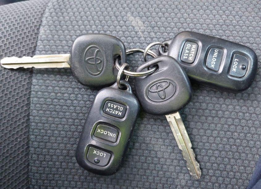 Photo 11 of 2008 Toyota Matrix XR (VIN 2T1KR32E68C718856)