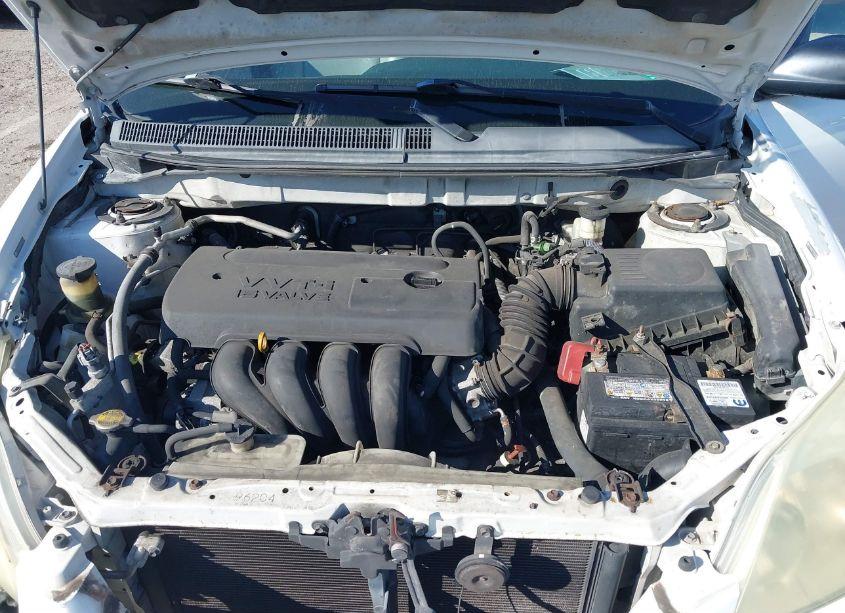 Photo 10 of 2005 Toyota Matrix (VIN 2T1KR32E75C552391)