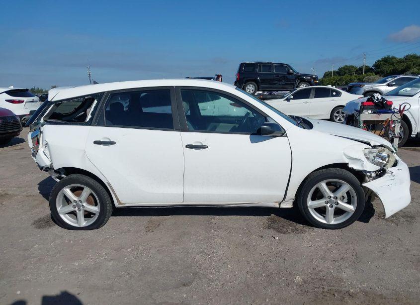 Photo 13 of 2005 Toyota Matrix (VIN 2T1KR32E75C552391)