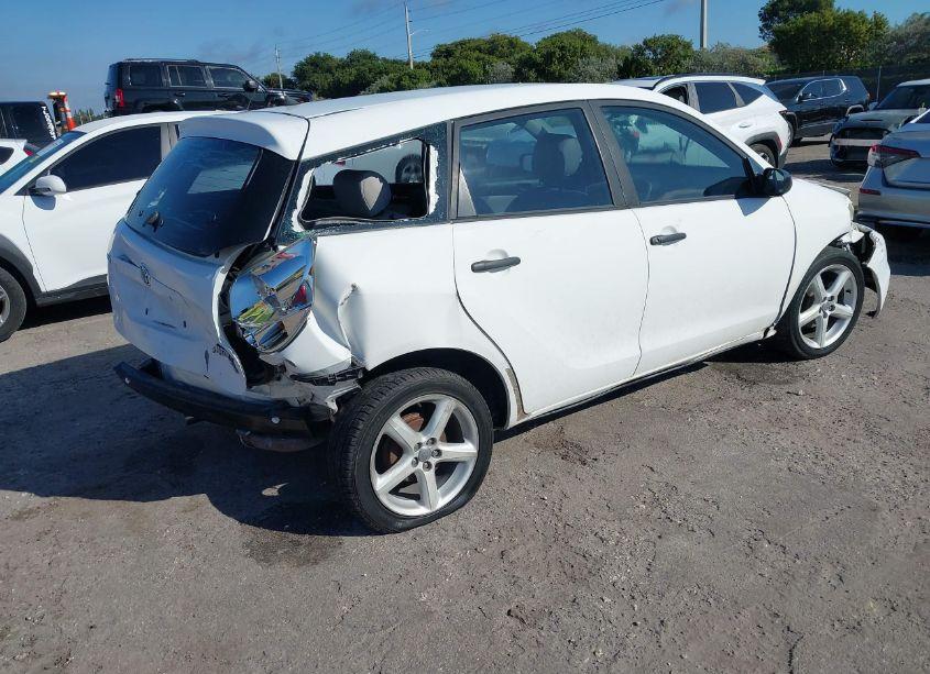 Photo 4 of 2005 Toyota Matrix (VIN 2T1KR32E75C552391)