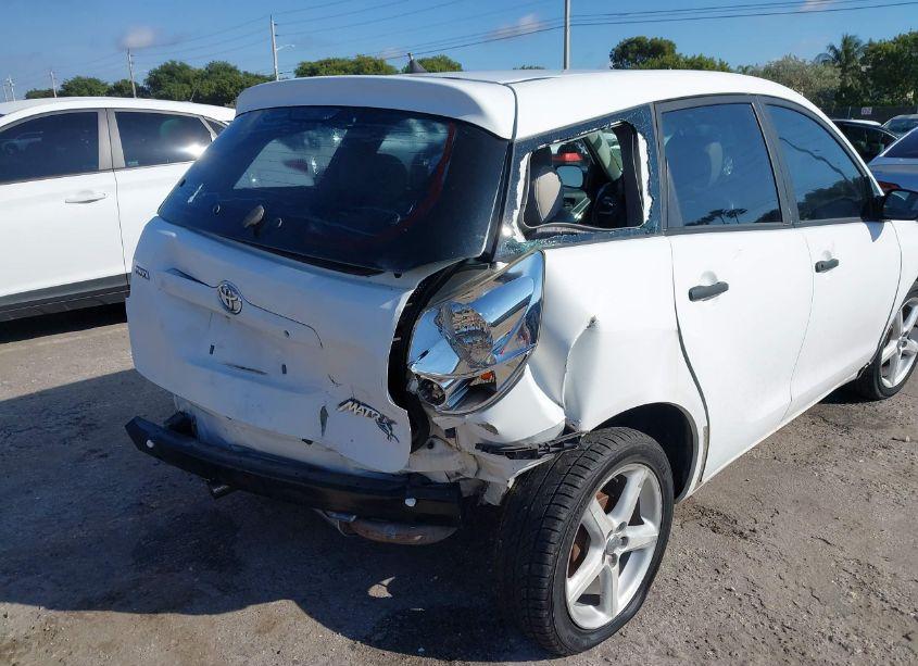 Photo 6 of 2005 Toyota Matrix (VIN 2T1KR32E75C552391)