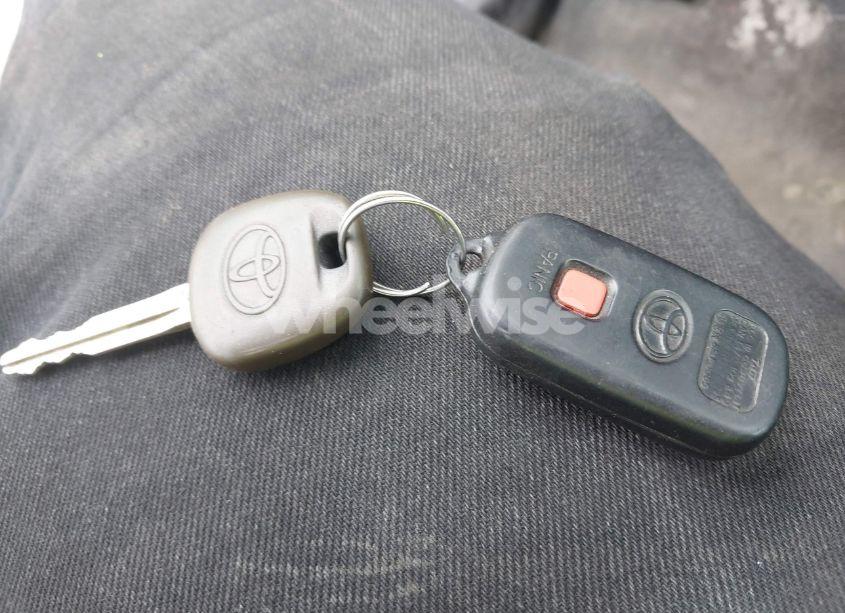 Photo 11 of 2007 Toyota Matrix XR (VIN 2T1KR32E77C656575)