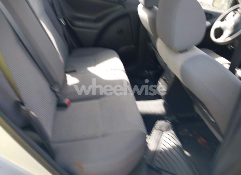 Photo 8 of 2007 Toyota Matrix (VIN 2T1KR32E77C669231)