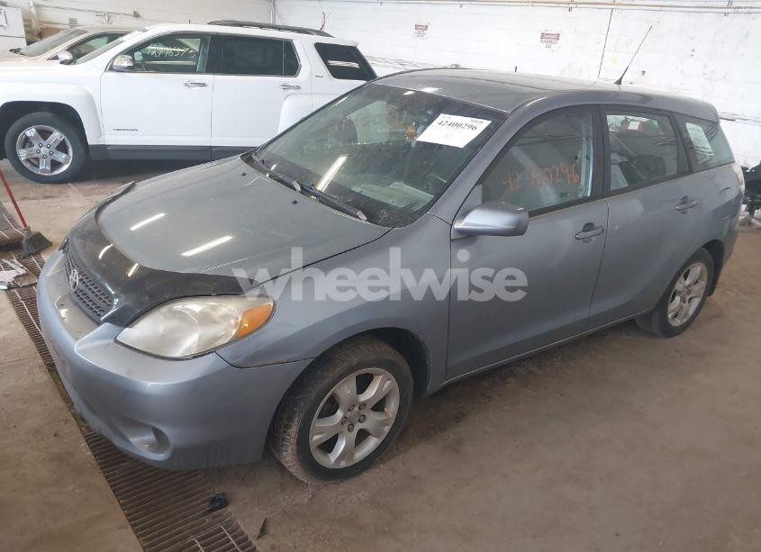 Photo 2 of 2007 Toyota Matrix XR (VIN 2T1KR32E77C677247)