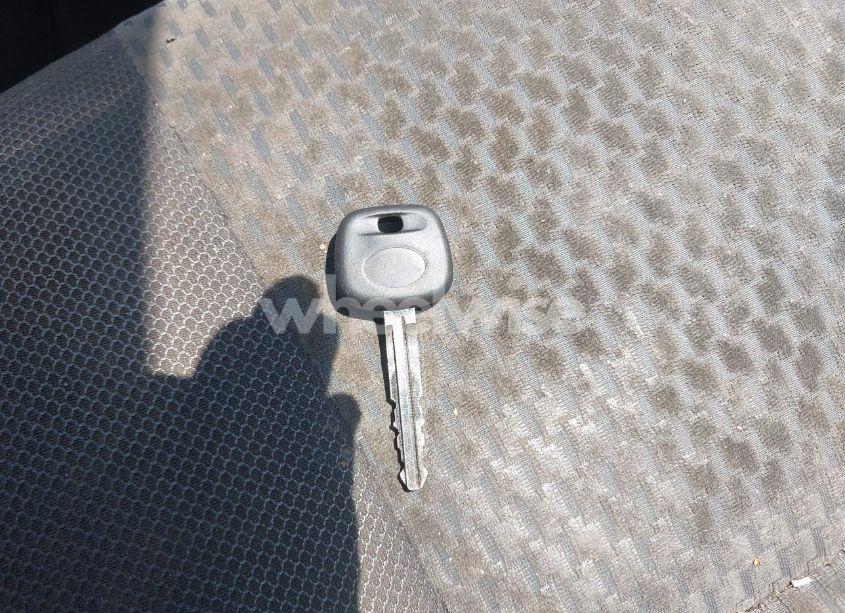 Photo 11 of 2008 Toyota Matrix (VIN 2T1KR32E78C706862)