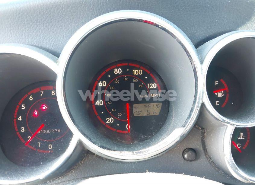 Photo 7 of 2005 Toyota Matrix (VIN 2T1KR32E85C419090)