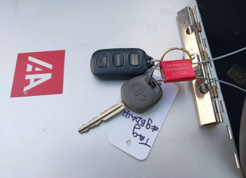 Photo 11 of 2007 Toyota Matrix (VIN 2T1KR32E87C624167)