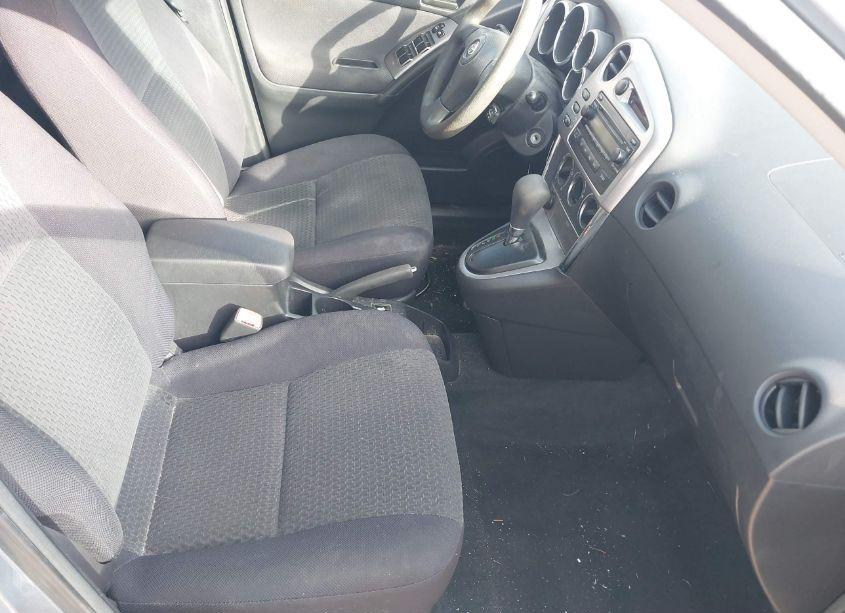 Photo 5 of 2007 Toyota Matrix (VIN 2T1KR32E87C624167)