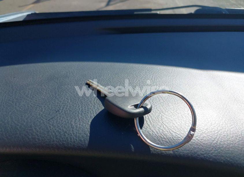 Photo 11 of 2007 Toyota Matrix (VIN 2T1KR32E87C683347)