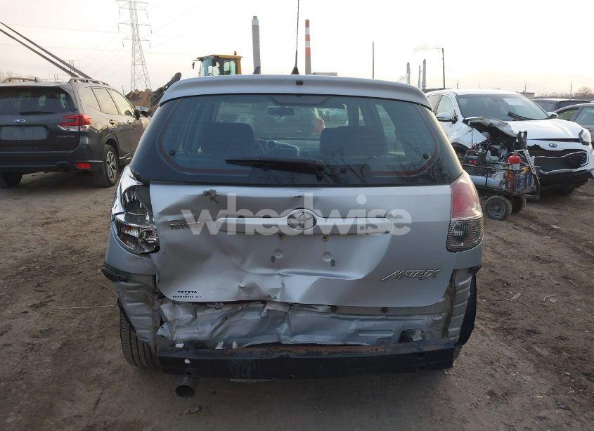 Photo 16 of 2005 Toyota Matrix N/A (VIN 2T1KR32E95C320228)