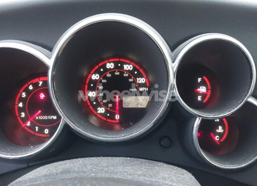 Photo 7 of 2005 Toyota Matrix N/A (VIN 2T1KR32E95C320228)