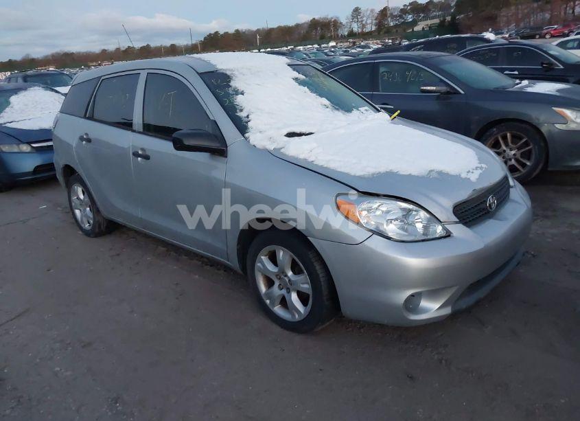 2005 Toyota Matrix (VIN 2T1KR32E95C338258) main photo