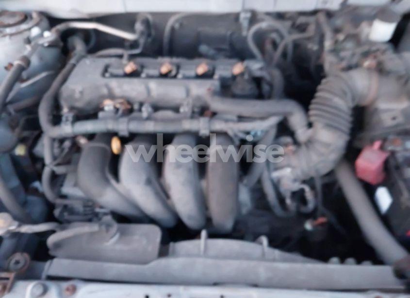 Photo 10 of 2005 Toyota Matrix (VIN 2T1KR32E95C338258)