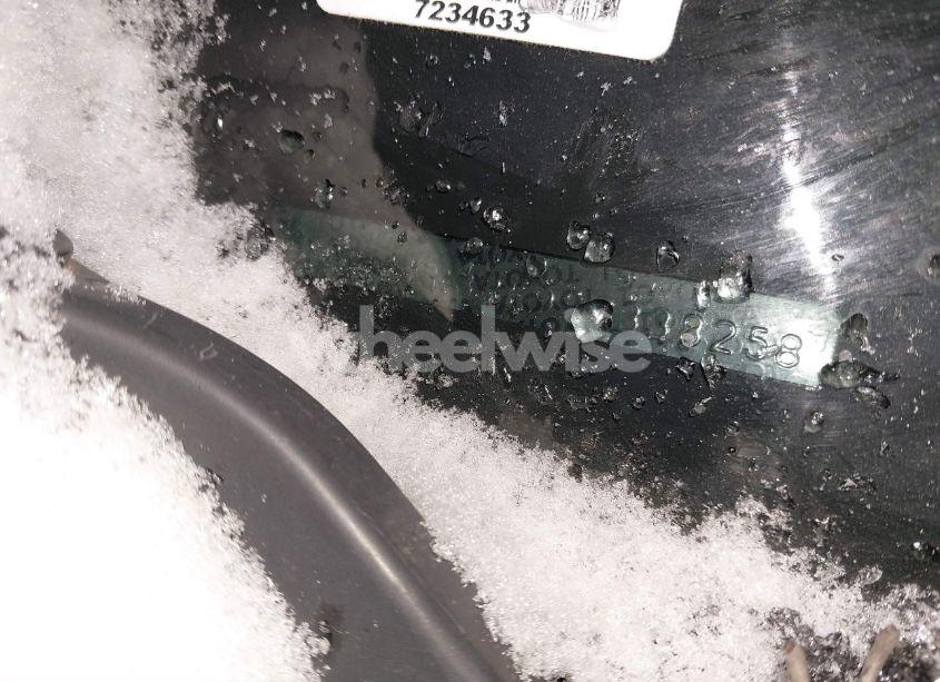 Photo 11 of 2005 Toyota Matrix (VIN 2T1KR32E95C338258)