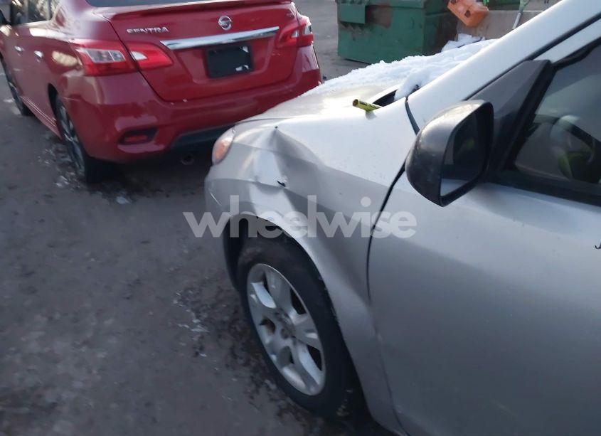 Photo 6 of 2005 Toyota Matrix (VIN 2T1KR32E95C338258)