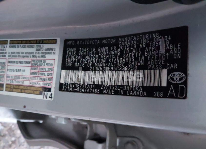 Photo 9 of 2005 Toyota Matrix (VIN 2T1KR32E95C338258)