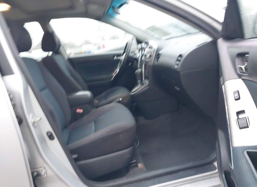 Photo 5 of 2005 Toyota Matrix XR (VIN 2T1KR32E95C355772)